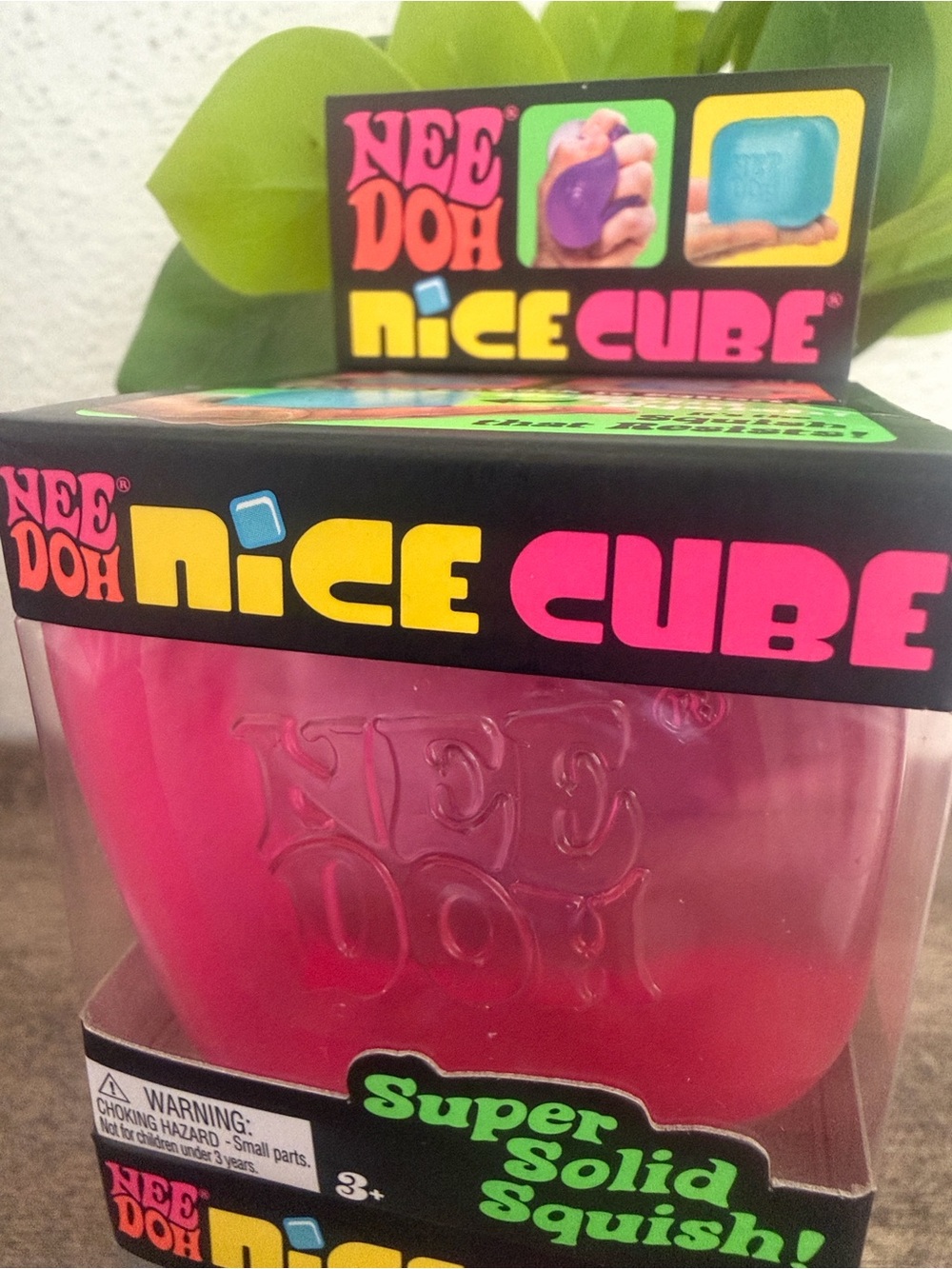 NeeDoh Nice Cube Super Solid Squish - Hot Pink